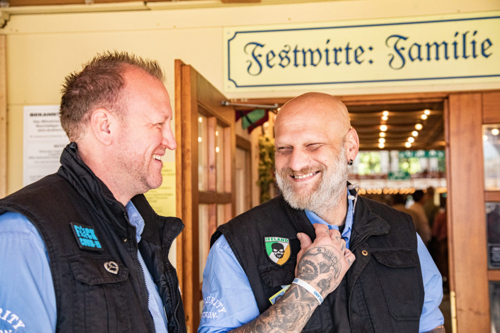 Security vor dem Zelt auf dem Oktoberfest